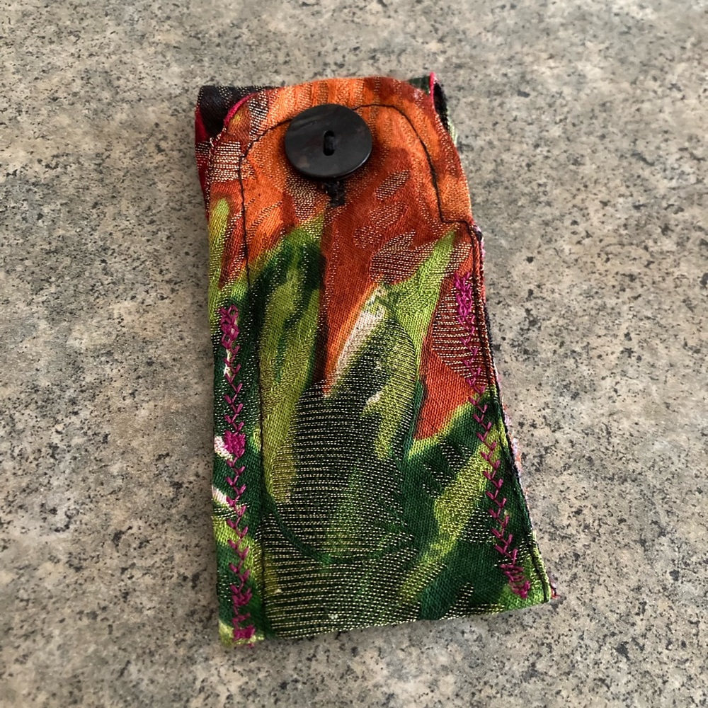 👛 Lipstick or Essential Oil Bag Mini Pouch, Rayon, Handmade, NWOT - Picture 2 of 8